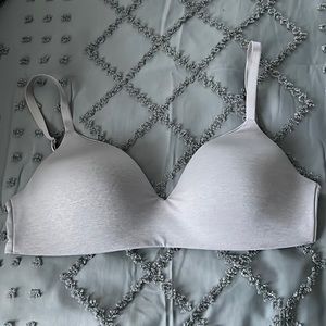 Victoria’s Secret bra 36DDD gray